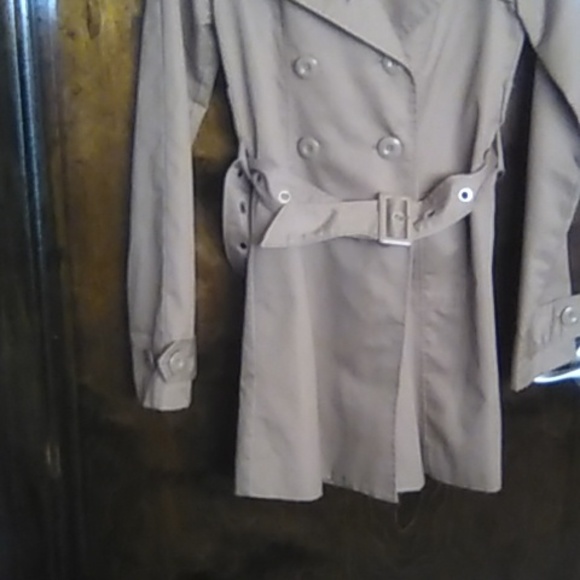 Gently used winter coat. Macy's brand, size 2, light brown. Excellent conditions - Picture 2 of 4